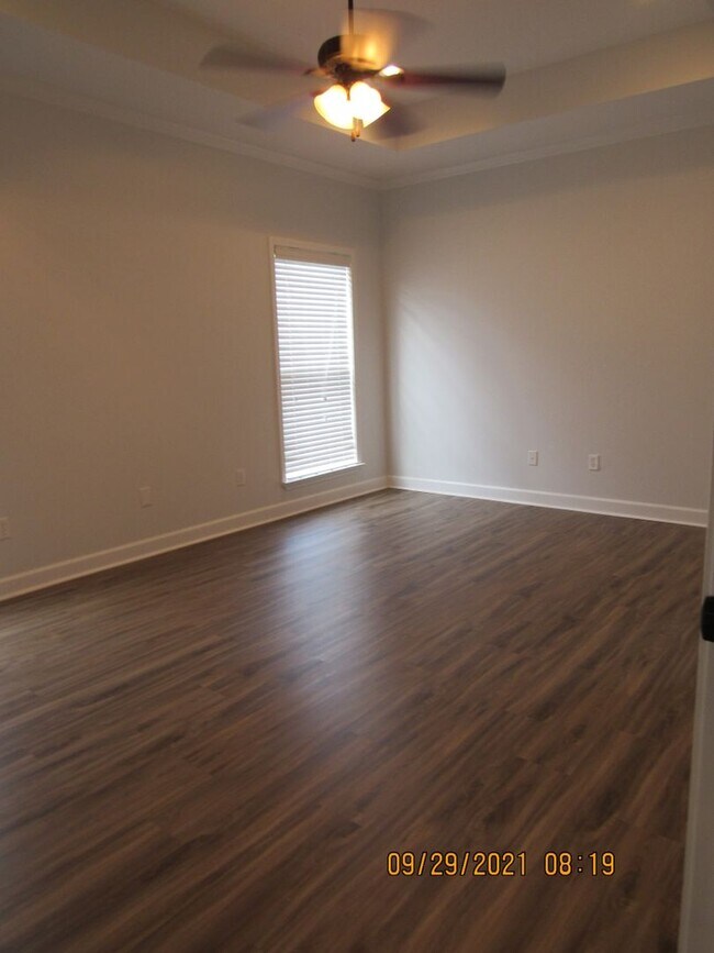 Building Photo - Currington Farms Subdivision!