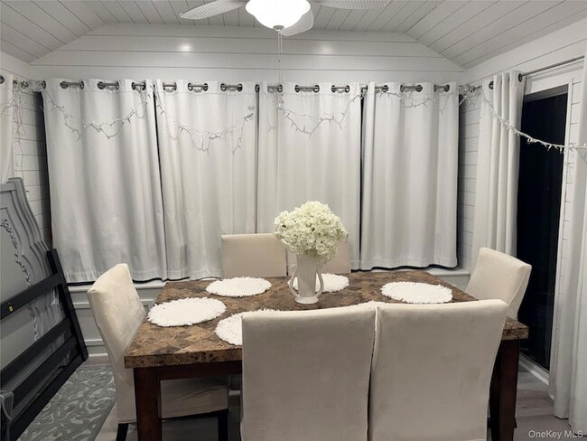 Building Photo - 10 Hillside Terrace