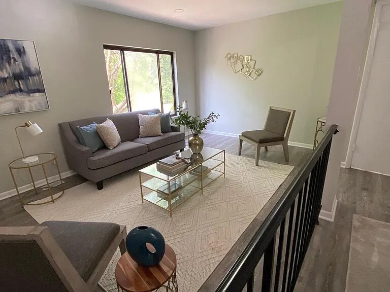 06LivingArea - 2213 Christy Pl