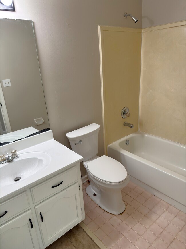Building Photo - 9040 Pepper Hollow Ct