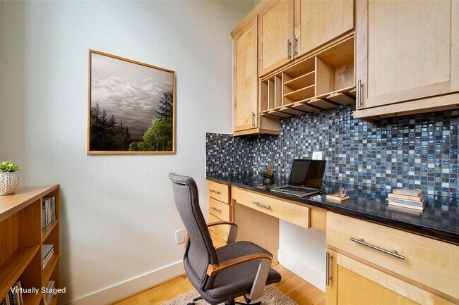 Building Photo - 194 Harvard St