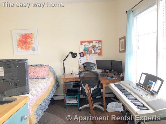 Building Photo - 714 Broadway