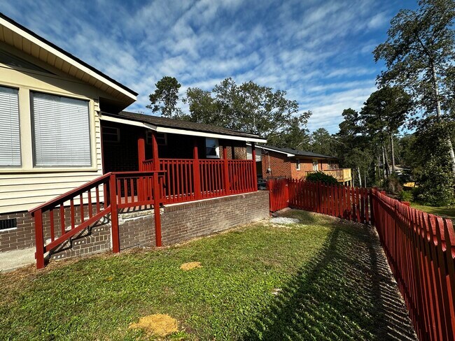 Building Photo - 2139 Kingsley Ct