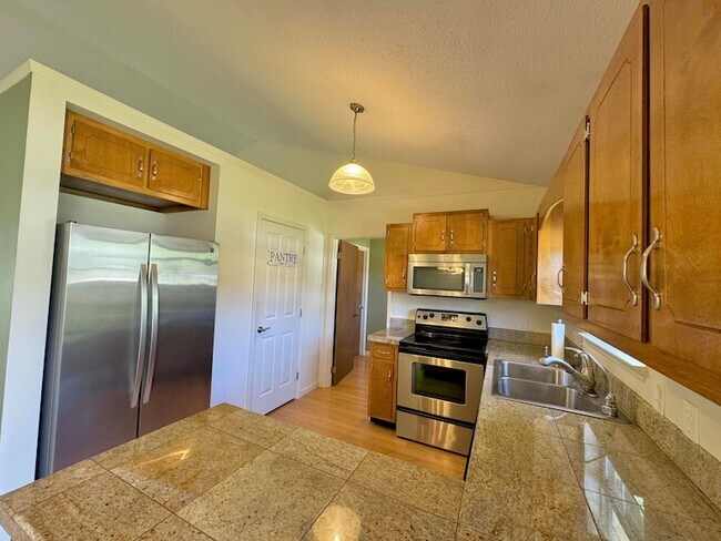 Building Photo - 5609 Landrum Dr