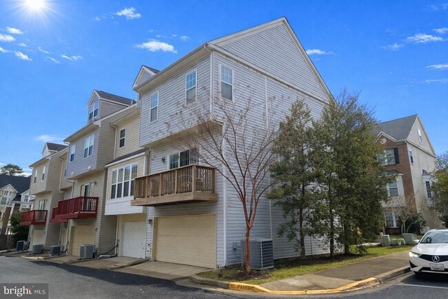 Building Photo - 112 Rabbit Chase Dr