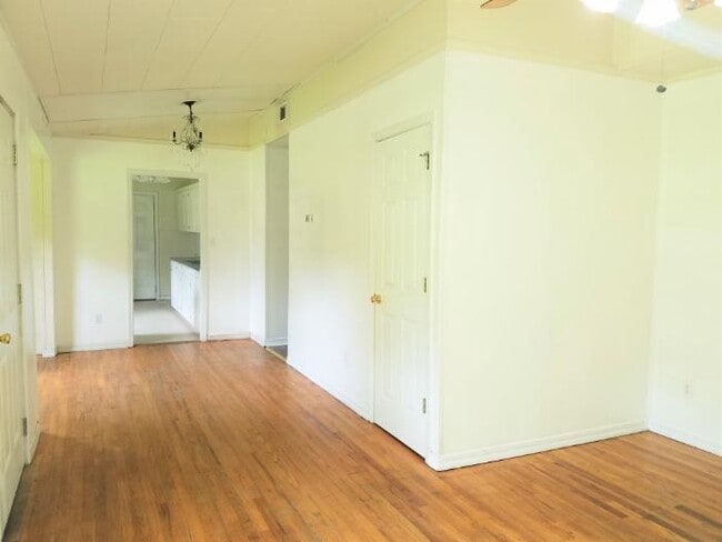 Building Photo - 2105 Ginger St