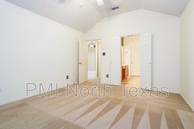 Building Photo - 2708 Berry Hill