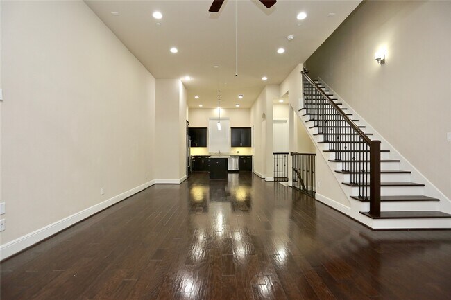 Building Photo - 4009 Lillian St
