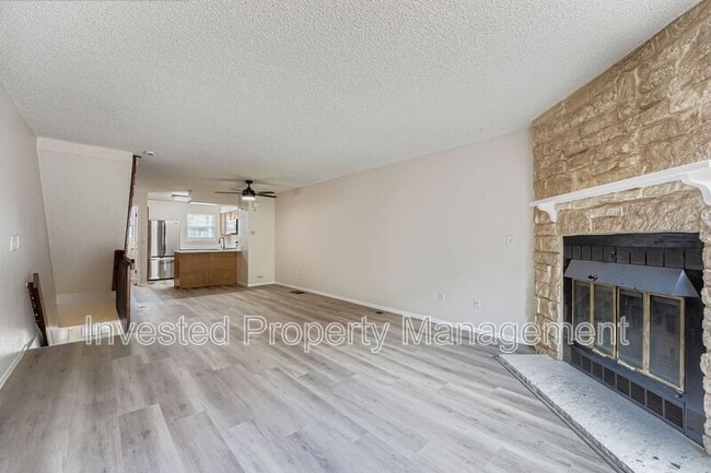 Building Photo - 12032 E Ford Cir