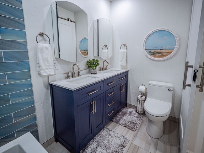 Building Photo - Fully Furnished Minutes from the Beach Newly Remodeled 2 Bedroom Move in Ready!