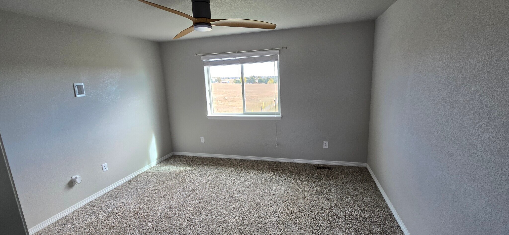 Master bedroom - 6081 Anders Ridge Ln