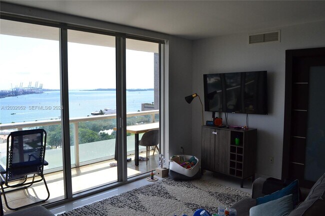 Building Photo - 50 Biscayne Blvd