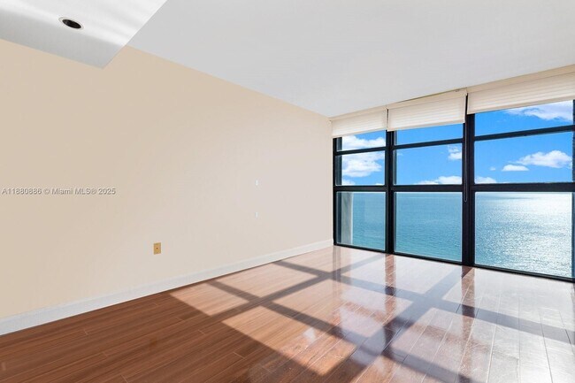 Building Photo - 5757 Collins Ave