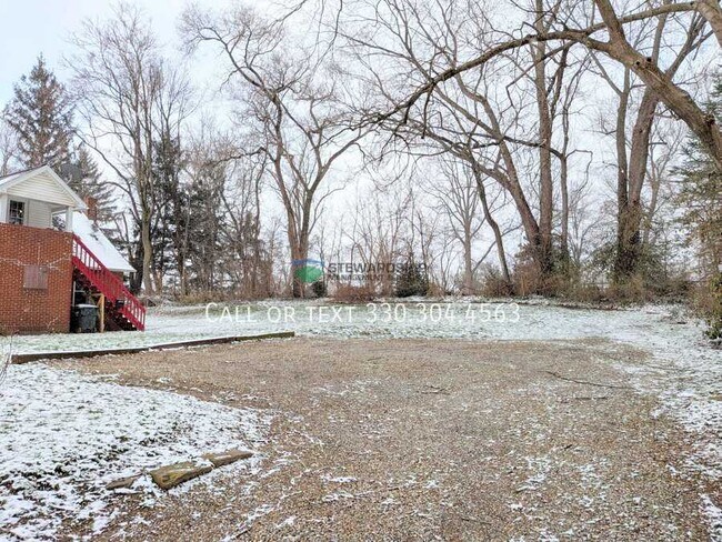 Building Photo - 133 Catherine St