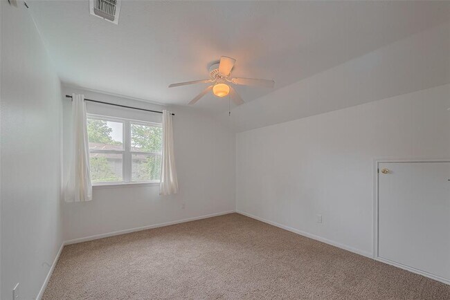 Building Photo - 3614 Spring Arbor Way