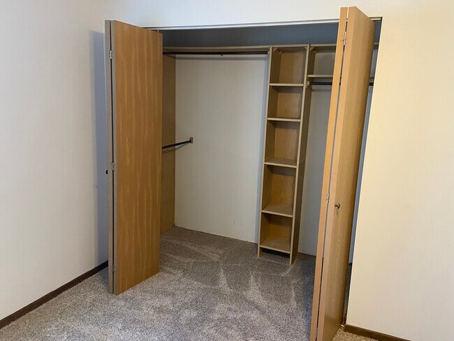 Building Photo - 3101 Westgate Dr S