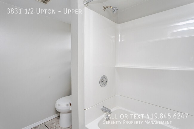 Building Photo - 3831 1/2 Upton-Upper