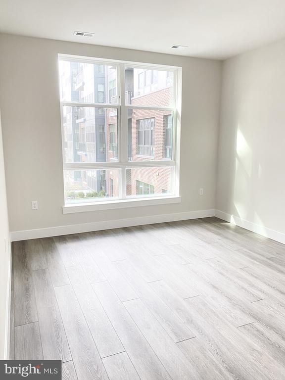 Building Photo - 1761 Old Meadow Rd