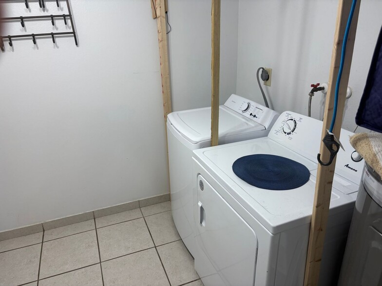 Building Photo - 4112 West St