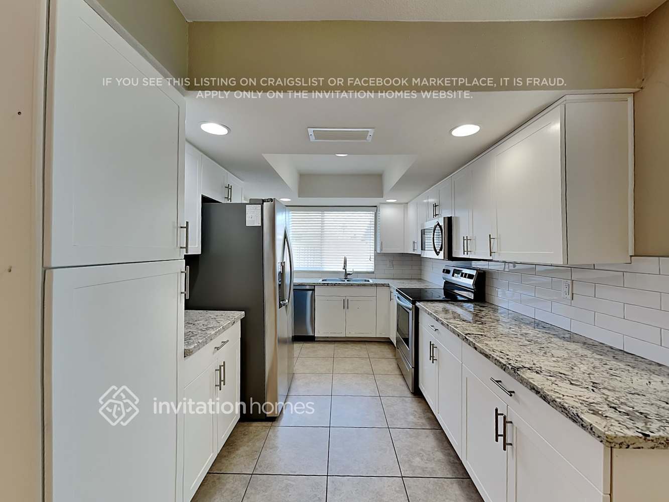 Building Photo - 3229 E Emelita Ave