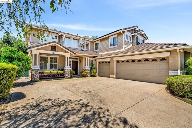Building Photo - 1215 Royal Ann Ct