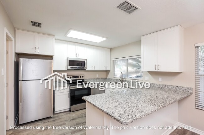 Building Photo - 8734 Shallow Ridge Dr