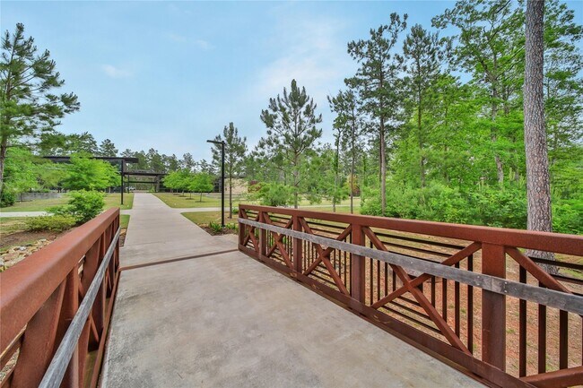 Building Photo - 331 Silver Carp Trl