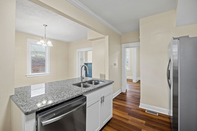 Building Photo - Completely Renovated 3 Bedroom Home in Hig...