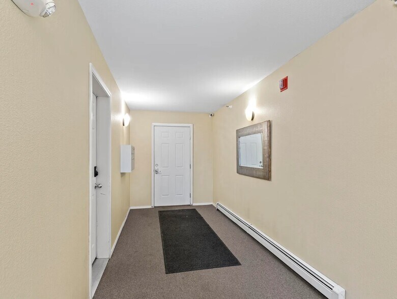 Building Photo - 540 Eyak Dr