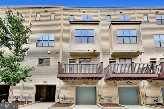 Building Photo - 16616 Crabbs Branch Way