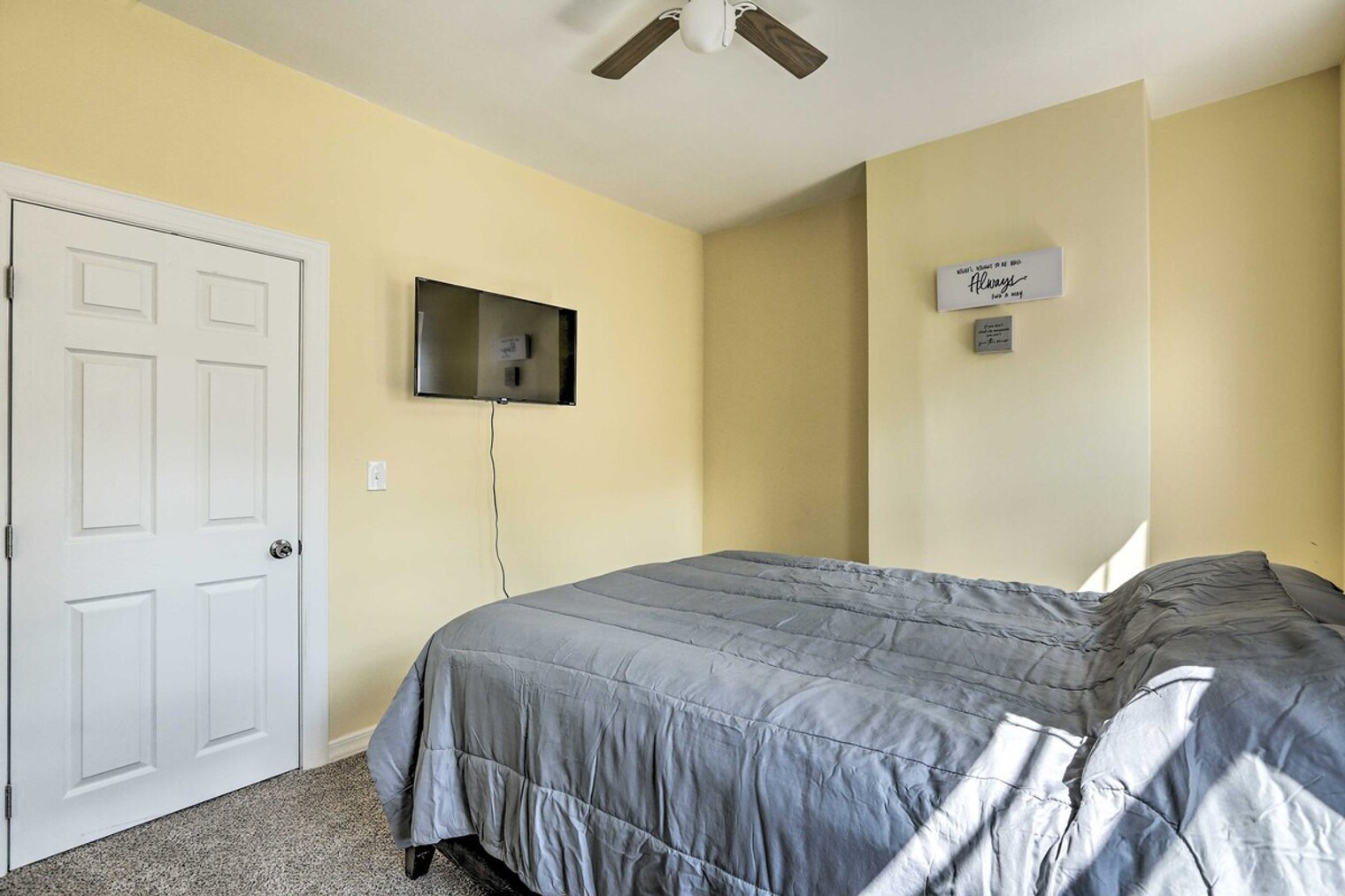 Building Photo - 1621 St. Paul St