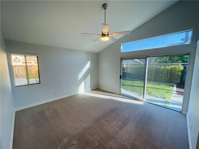 Building Photo - 28937 Biarritz Ct