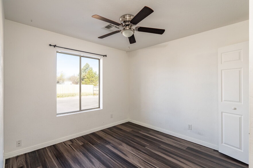 Building Photo - 408 w hillside ave