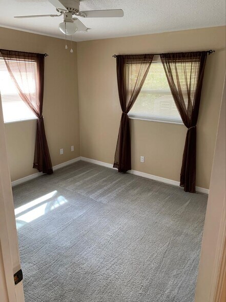 Bdrm 3 Master - 1044 2ND PL