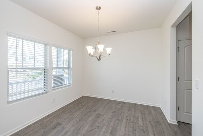 Building Photo - Beautiful 4 Bedroom Home Piedmont School D...