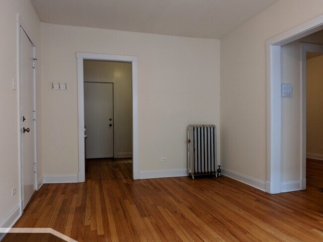 Building Photo - 2621 N Spaulding Ave