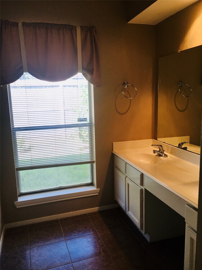 Building Photo - 16406 Moary Firth Dr