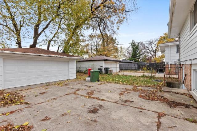 Building Photo - 3 bedroom in Dolton IL 60419