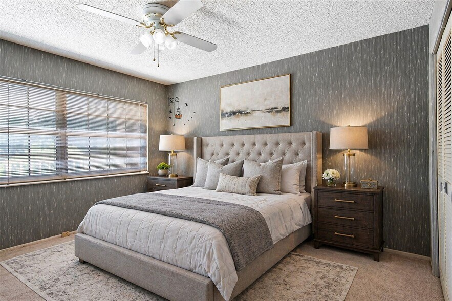 Building Photo - 3900 Oaks Clubhouse Dr