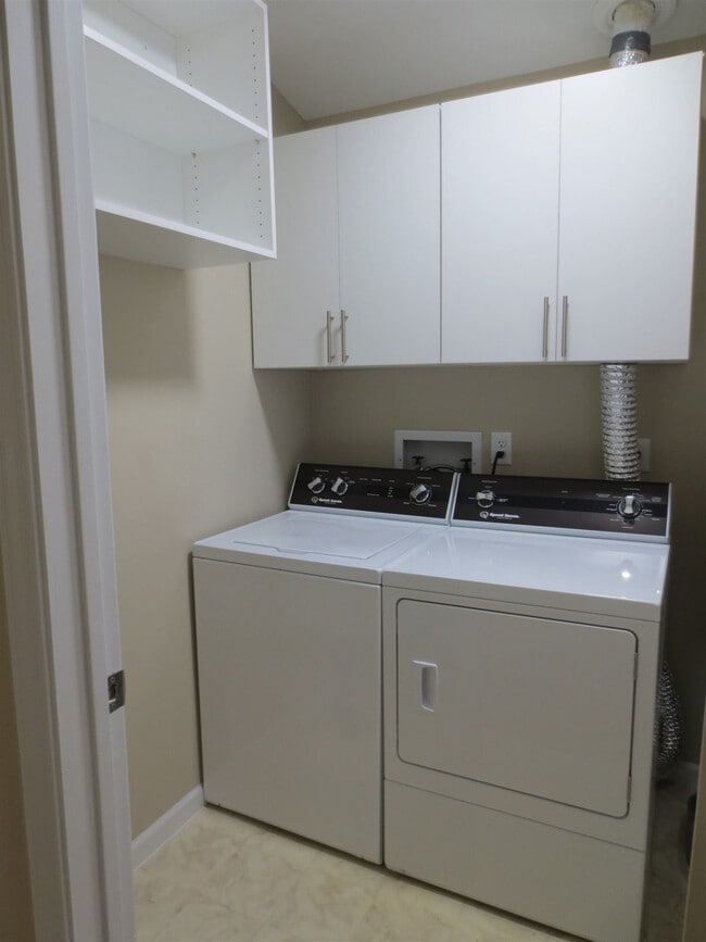 Building Photo - 34 Rio Grande Cir