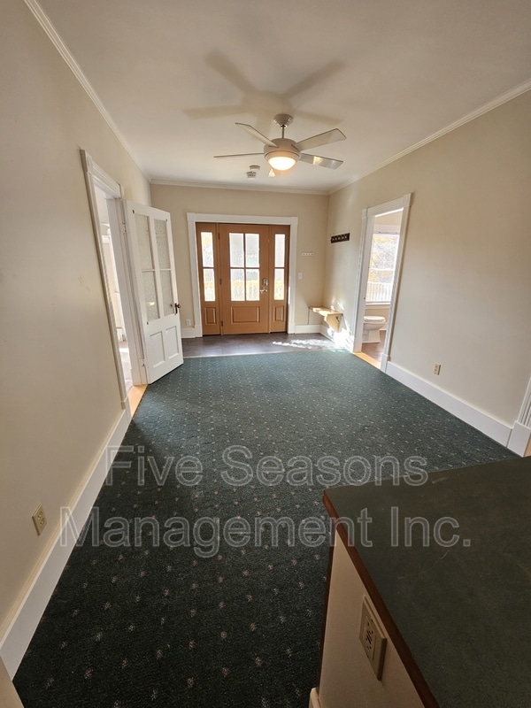 Building Photo - 328 Browns Trce