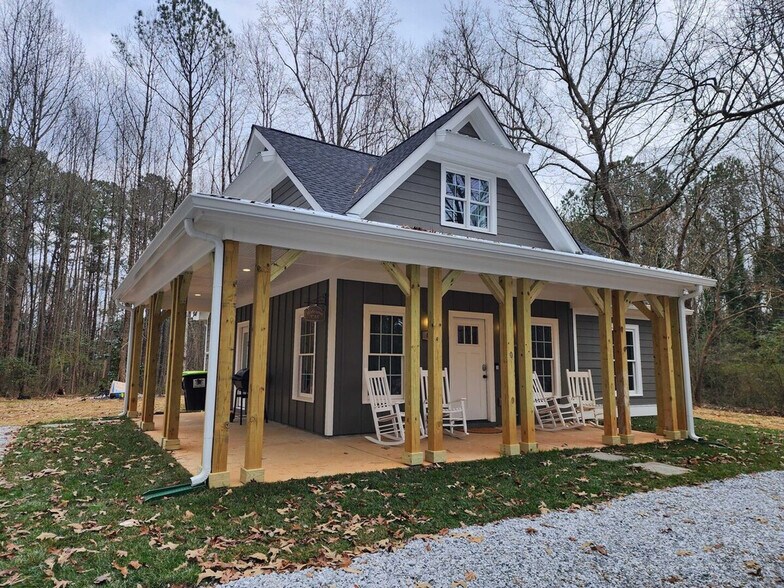 Building Photo - 15 Luther Knight Rd SE