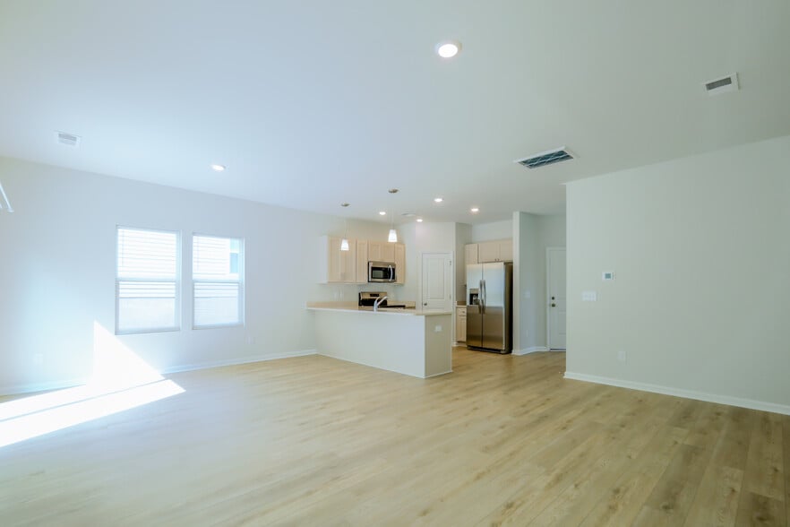 Kitchen and Dining area - 1510 Alvin Pond Dr