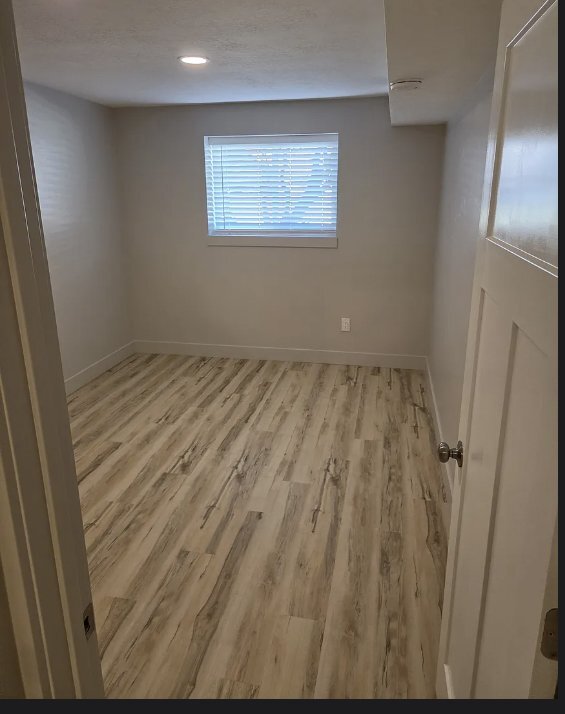 Building Photo - 5600 Meadow Ln