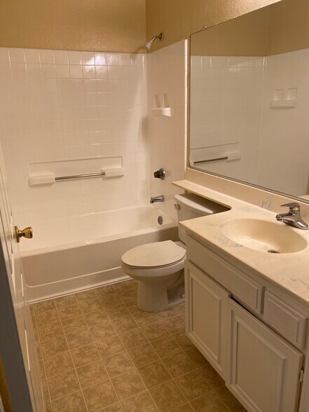 Bathroom - 7134 Amigo Ave