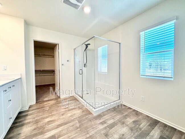 Building Photo - 31097 Water Beech Dr