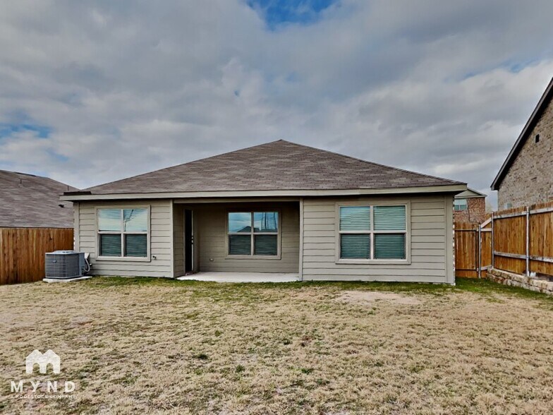 Building Photo - 116 Bandana Cir