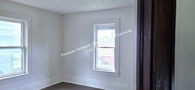 Building Photo - 180 Cedar Ave