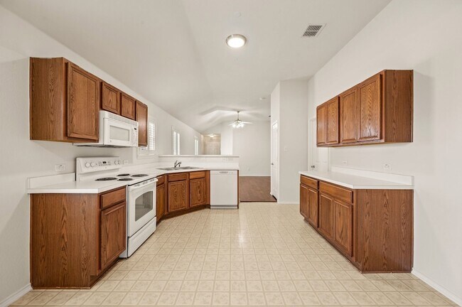 Building Photo - 12113 Thicket Bend Dr