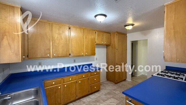 Building Photo - 11045 Kiowa Rd